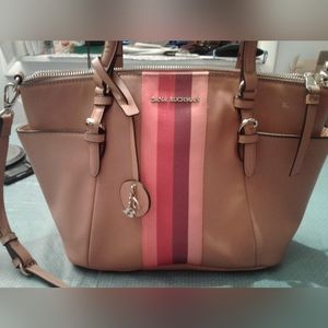 Dana Buchman Pocketbook